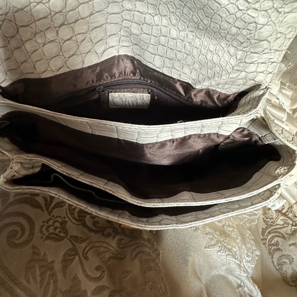 Purse - Picture 4 of 4